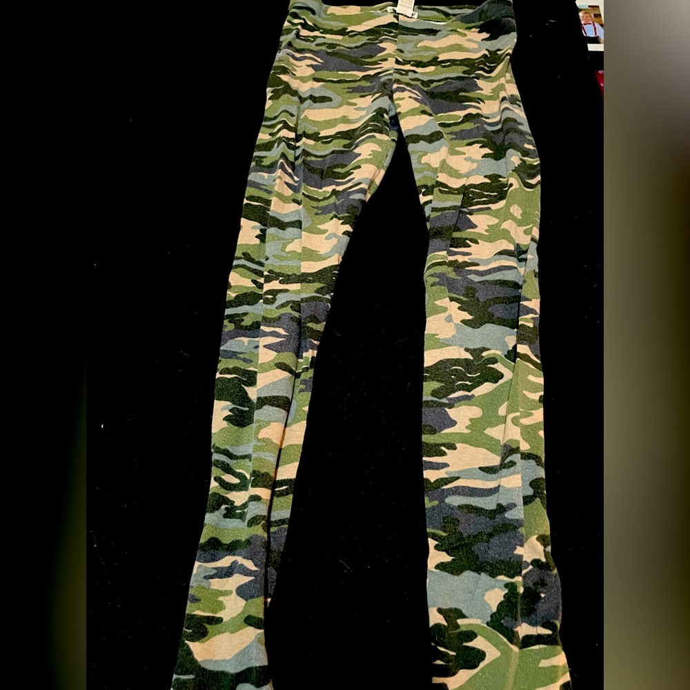Camo leggings